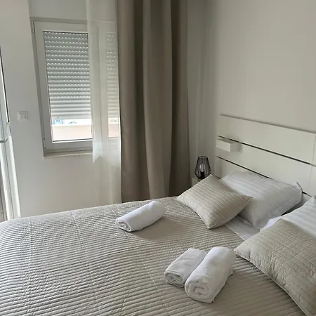 Luxury In Center *