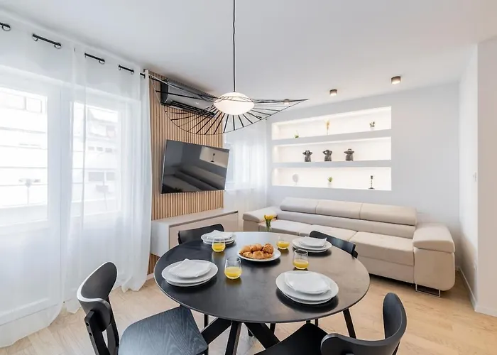 Luxury In Center 아파트 *