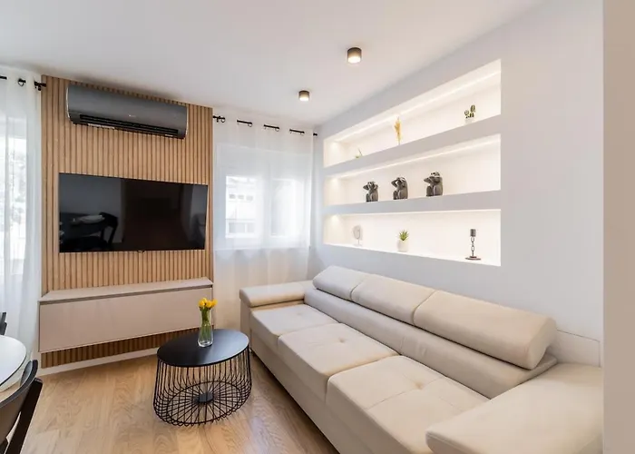 Luxury In Center