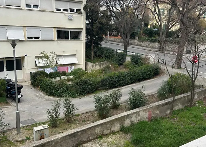 Luxury In Center